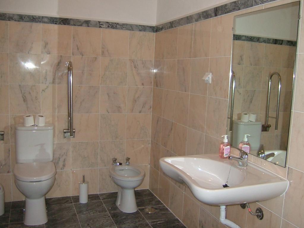 "O Viajante" Low Cost Hotel Estremoz Rum bild