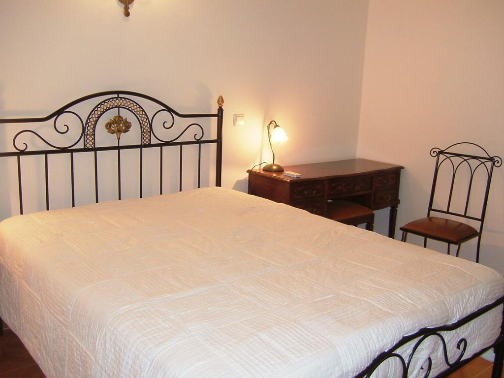 "O Viajante" Low Cost Hotel Estremoz Rum bild