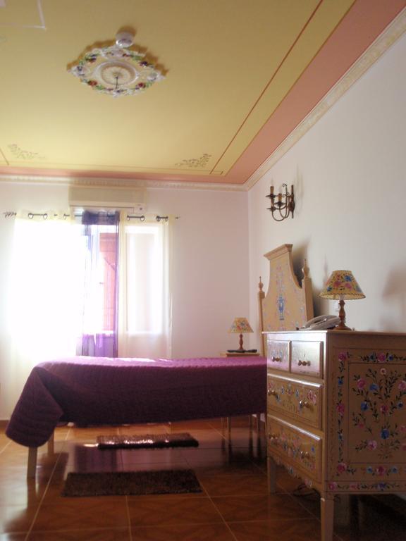 "O Viajante" Low Cost Hotel Estremoz Exteriör bild